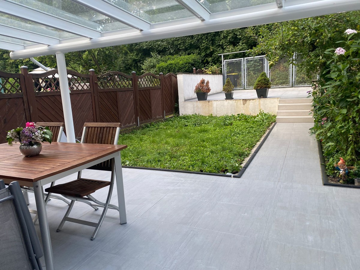 UG - Terrasse und Garten